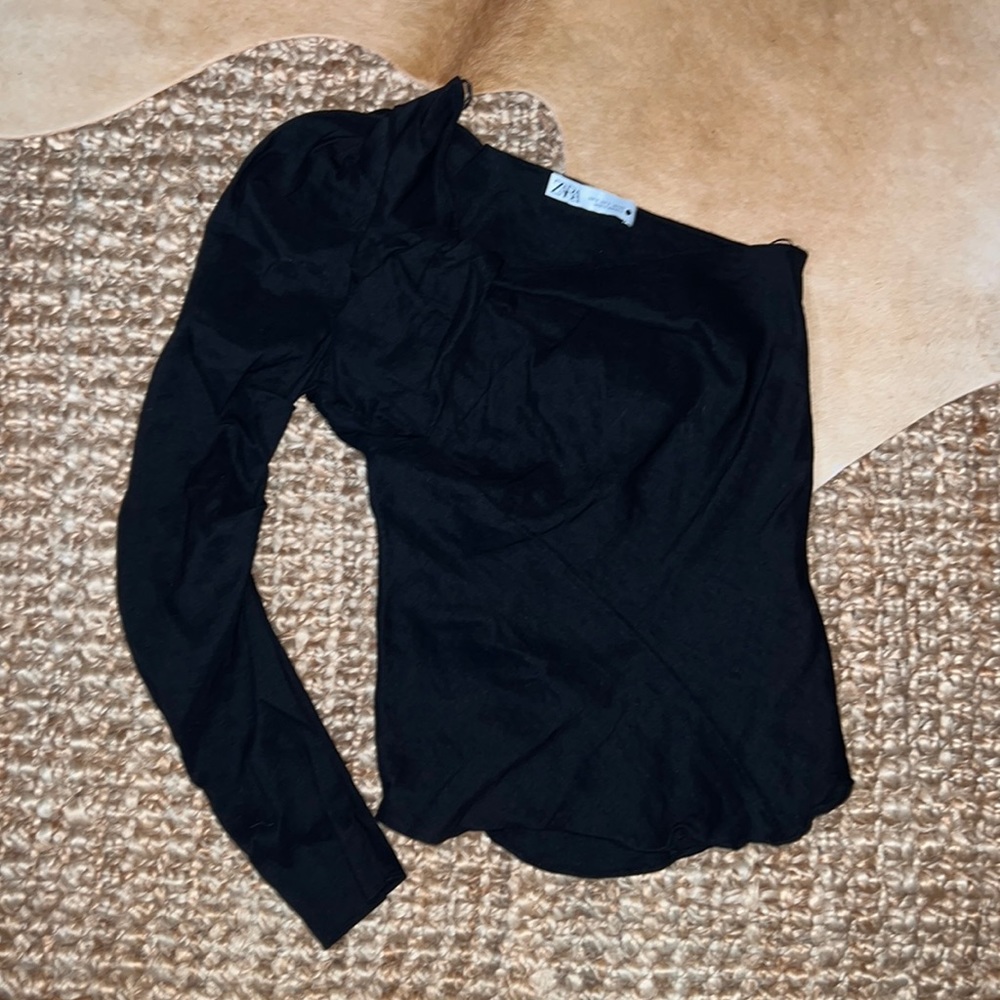 Zara Rutched One Sleeved Black top